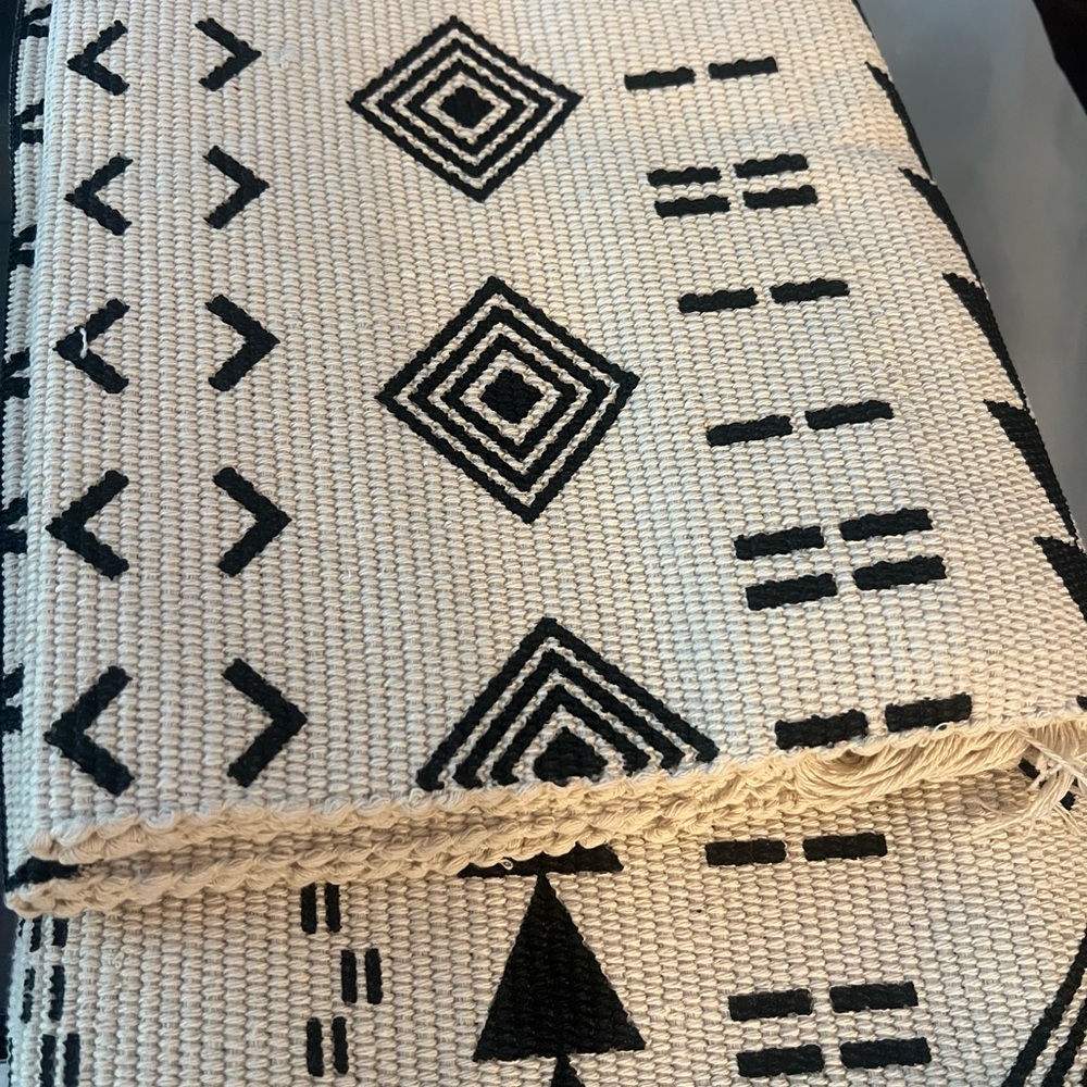 2 pack - Boho Black & Cream Cotton Fringe Rug Set - 2'x3' & 2'x4.3'